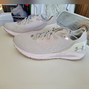 Mens size 13 Under Armour HOVR Sonic 3 Sneakers
